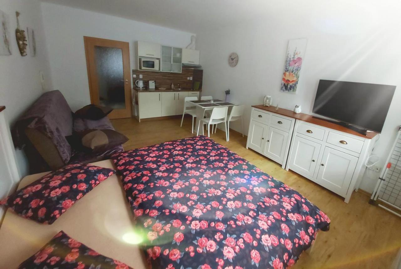 Apartman Jafi Липно-над-Влтавой Экстерьер фото